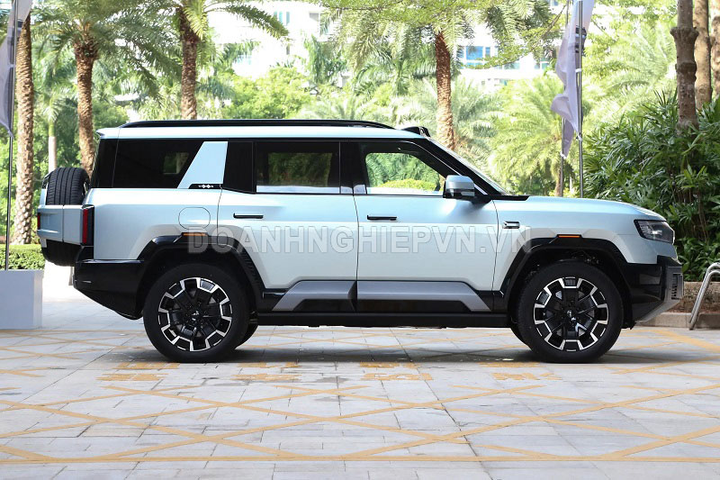 SUV địa hình ‘ăn đứt’ Toyota Land Cruiser, công suất 738 mã lực, giá hơn 1,3 tỷ đồng