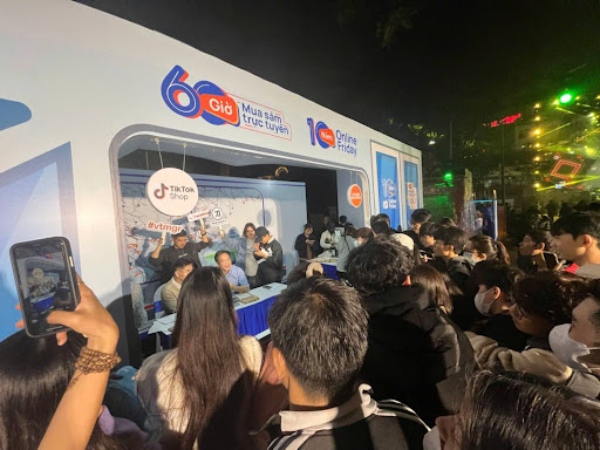 60 giờ 'săn' khuyến mãi hấp dẫn cùng Online Friday 2024 