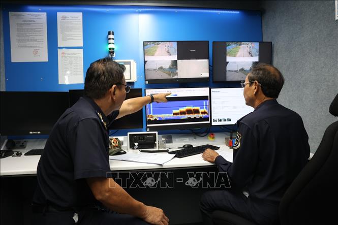 Nhiều lô hàng bị 'nghẽn' do hệ thống chập chờn, Tổng cục Hải quan phản hồi gì?