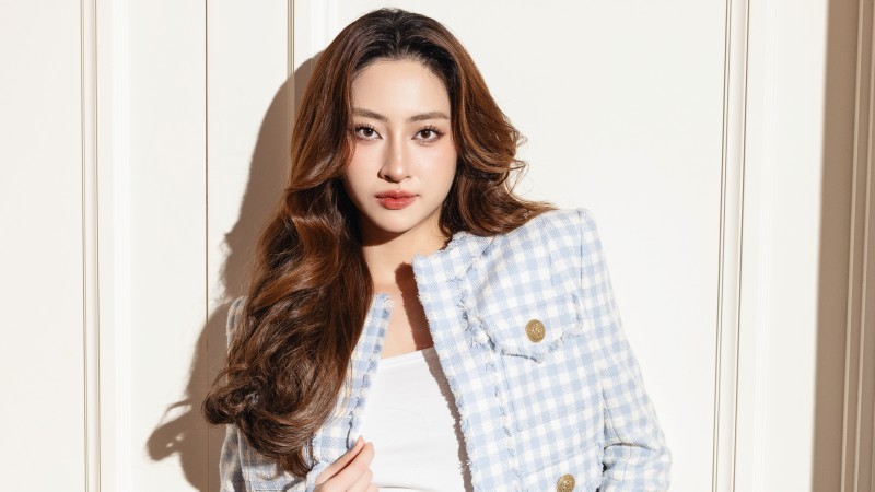 Hoa hậu Lương Thùy Linh học lên Tiến sĩ sau 5 năm đăng quang