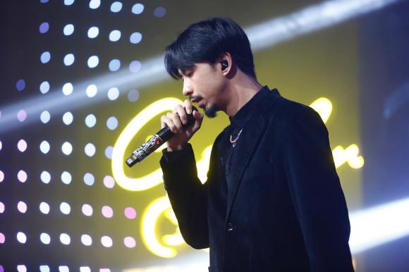 Cát-xê của Đen Vâu bao nhiêu?