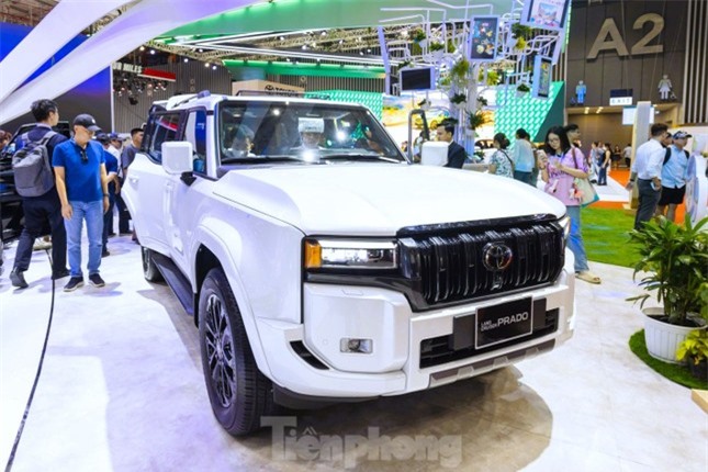 Cận cảnh Toyota Land Cruiser Prado - mẫu xe gây sốt tại VMS 2024 ảnh 2