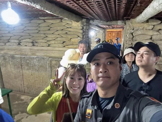 Hồng Đăng và vợ 4