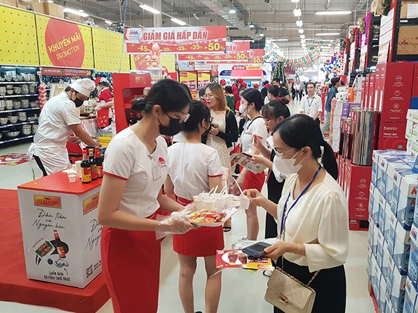 Các siêu thị, trung tâm thương mại trên địa bàn Đà Nẵng tích cực tham gia Tháng khuyến mại kích cầu mua sắm do Sở Công Thương tổ chức. Các siêu thị, trung tâm thương mại trên địa bàn Đà Nẵng tích cực tham gia Tháng khuyến mại kích cầu mua sắm do Sở Công Thương tổ chức.