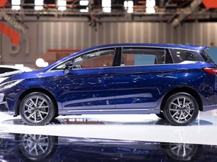 Đánh giá BYD M6 vừa lên kệ tại Việt Nam, giá 756 triệu đồng, cạnh tranh cùng Mitsubishi Xpander