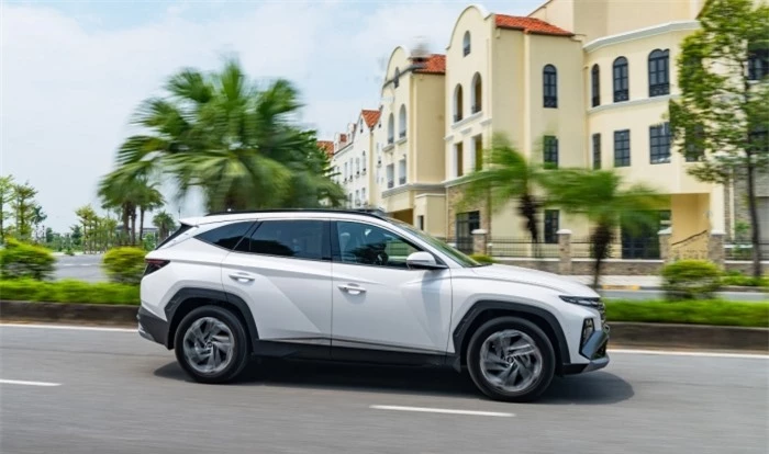 Giá lăn bánh Hyundai Tucson giữa tháng 11/2024: Rẻ lấn át Honda CR-V và Mazda CX-5 nhờ ưu đãi khủng ảnh 3