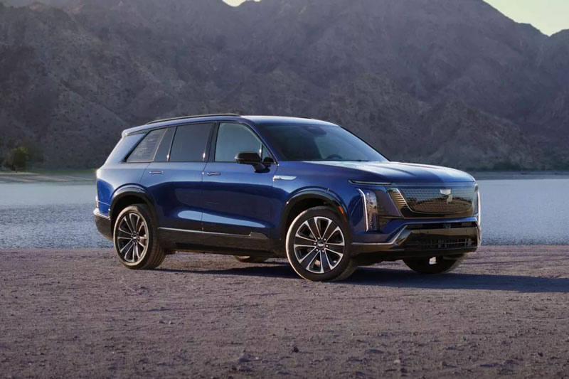 SUV ‘chủ tịch’ công suất 615 mã lực, nội thất siêu sang, giá gần 1,9 tỷ đồng