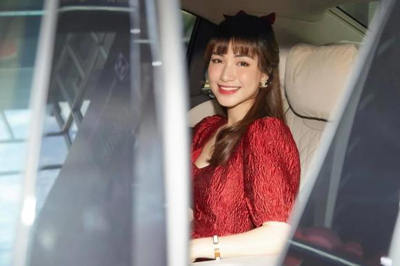 Hậu chia tay người yêu thiếu gia, Hòa Minzy kiếm tiền giỏi thế nào?