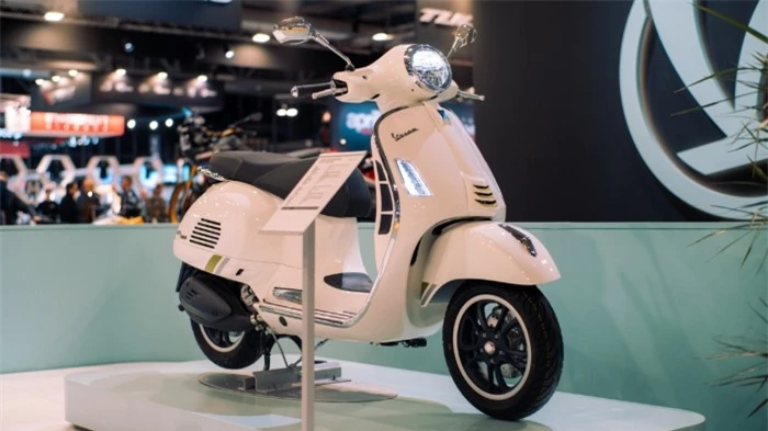 Vespa-GTS-310-4