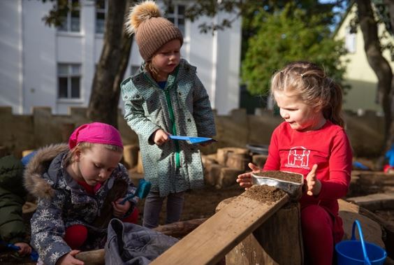 Đất nước duy nhất trên thế giới người dân không có họ, tên ai cũng được đặt theo công thức đặc biệt