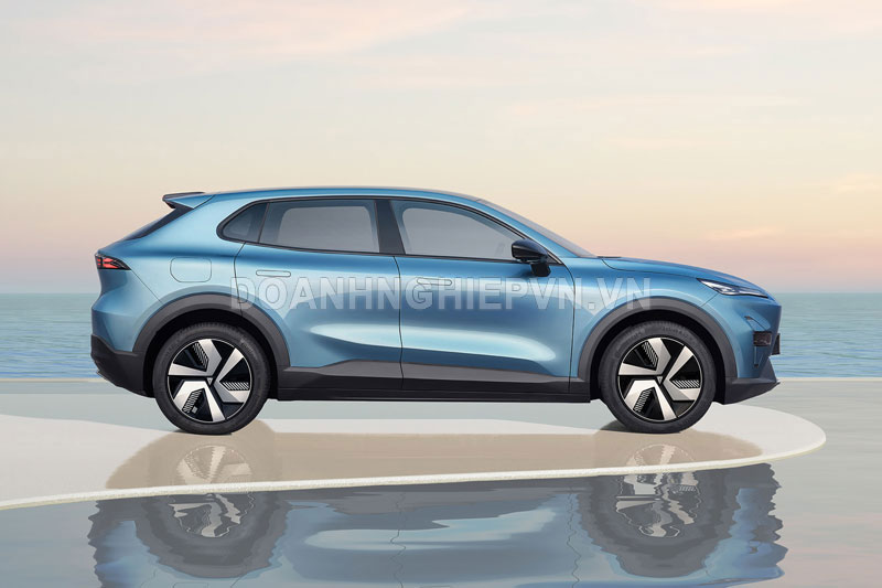 SUV hạng C công suất 312 mã lực, siêu tiết kiệm xăng, giá gần 400 triệu đồng