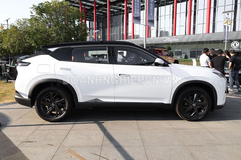 Cận cảnh SUV công suất 218 mã lực, thiết kế cá tính, giá rẻ hơn Hyundai Grand i10