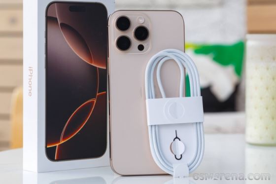 iPhone 16 Pro Max titan sa mạc về hàng ồ ạt, giá giảm hấp dẫn giữa tháng 11, quyết đấu Galaxy S24 Ultra