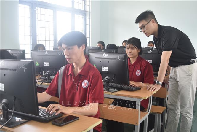 H&#x1B0;&#x1EDB;ng nghi&#x1EC7;p s&#x1EDB;m, h&#xEC;nh th&#xE0;nh &#x111;&#x1ED9;i ng&#x169; lao &#x111;&#x1ED9;ng tr&#x1EBB; c&#xF3; tay ngh&#x1EC1; cao