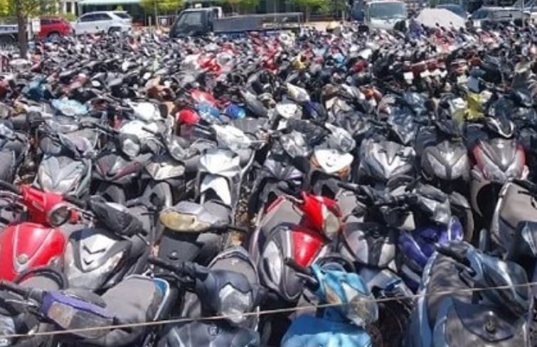 Hơn 100 xe máy được bán đấu giá siêu rẻ, bình quân 342.000 đồng/chiếc