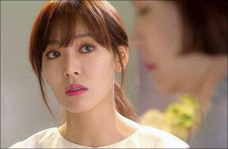 Ngay từ khi bước chân vào nhà bạn trai, tôi đã thấy cánh cửa tương lai đang khép dần lại bởi một câu nói tưởng chừng vô tình nhưng lại sắc bén như dao cạo của mẹ anh