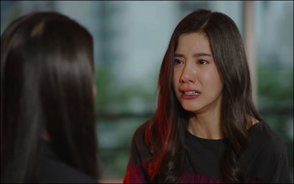 Hôm ấy, khi gia đình chuẩn bị đốt đi những di vật của mẹ chồng vừa mất, không ai ngờ lại xảy ra một sự việc gây chấn động