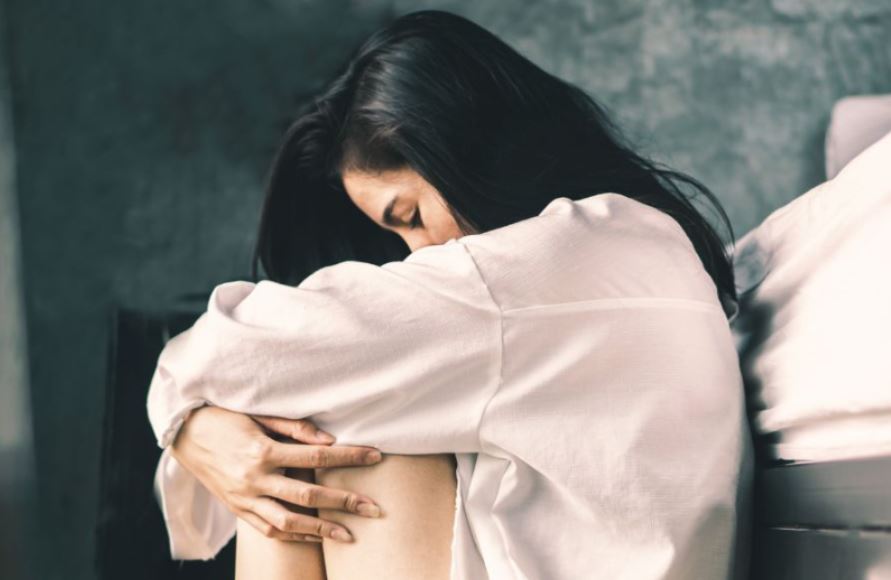 Chồng mất đã 7 năm nhưng nhà chồng vẫn bày đủ trò để ngăn chị tôi tái hôn