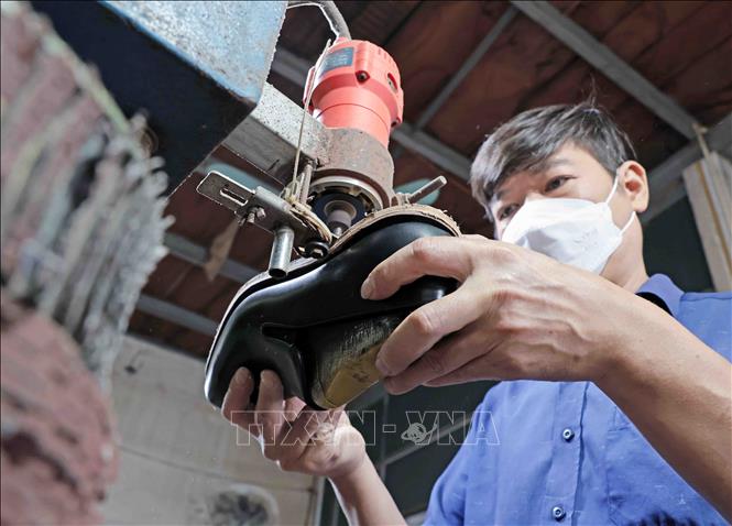 Tiết kiệm chi cần thực hiện cùng với nỗ lực tăng thu