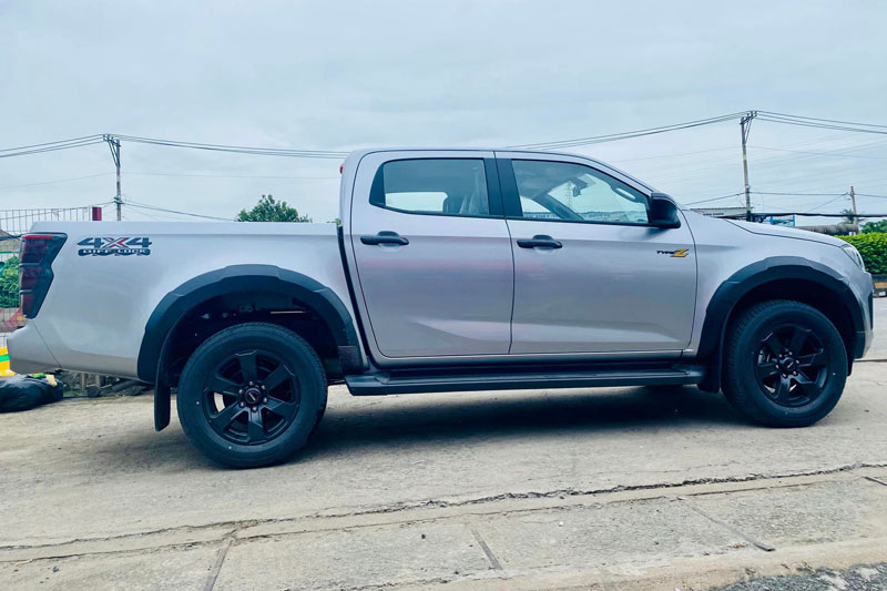 Đánh giá xe bán tải Isuzu D-Max 2024 vừa ra mắt tại Việt Nam: Giá từ 650 triệu đồng, so kè cùng Ford Ranger