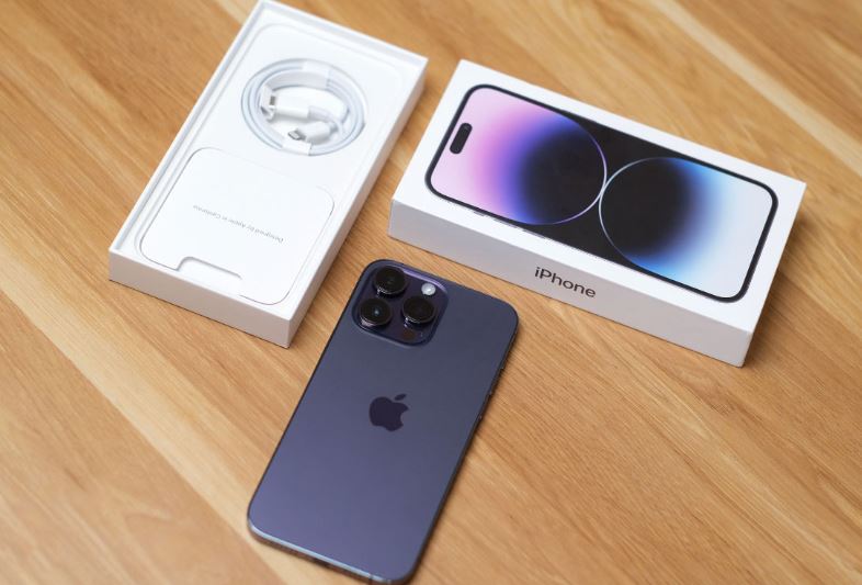 iPhone 14 Pro Max hạ giá thủng sàn rẻ như bèo tháng 11: Trang bị xịn ngang ngửa với Samsung S23 Ultra