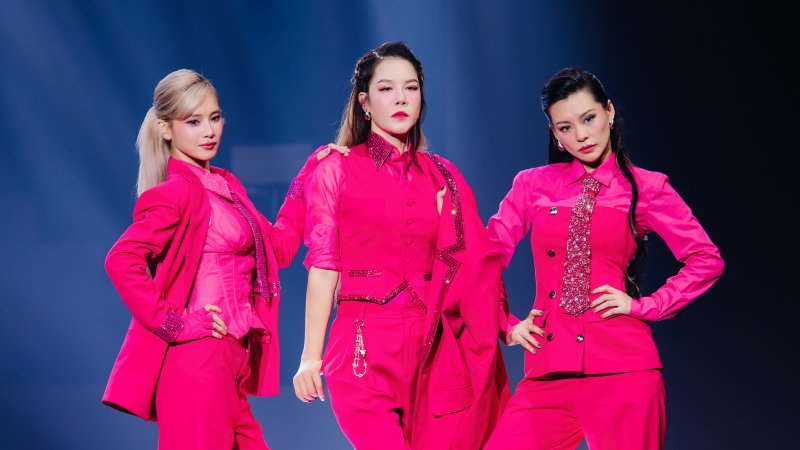 Bộ 3 Hoàng Yến Chibi, Thu Phương, Bùi Lan Hương "tưởng không hợp mà hợp không tưởng"