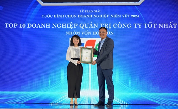 FPT nhận cú đúp giải thưởng bình chọn doanh nghiệp niêm yết