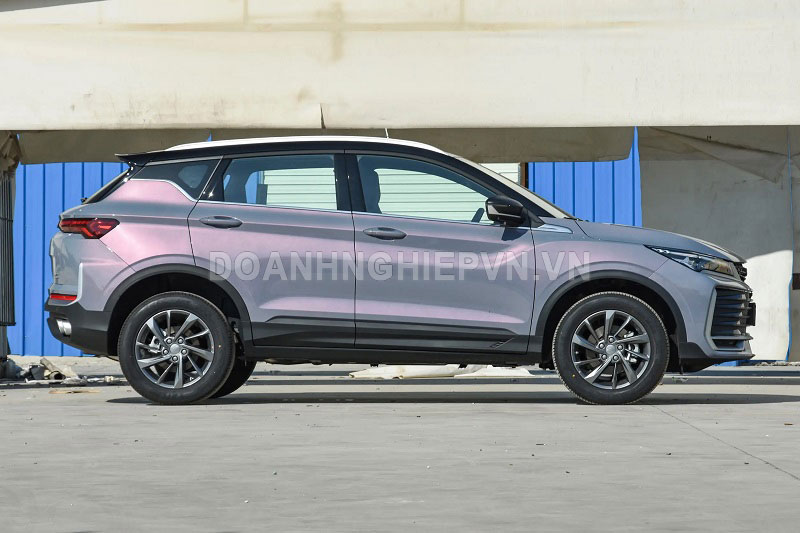 SUV động cơ tăng áp, thiết kế thể thao, giá gần 300 triệu đồng, so kè cùng Mitsubishi Xforce