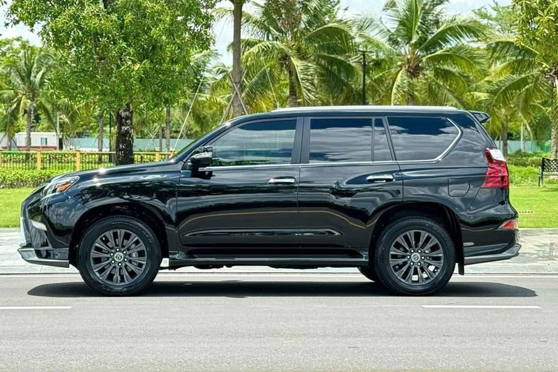 Sử dụng 4 năm, Lexus GX 460 2020 chạy lướt lên sàn xe cũ với giá thế nào?