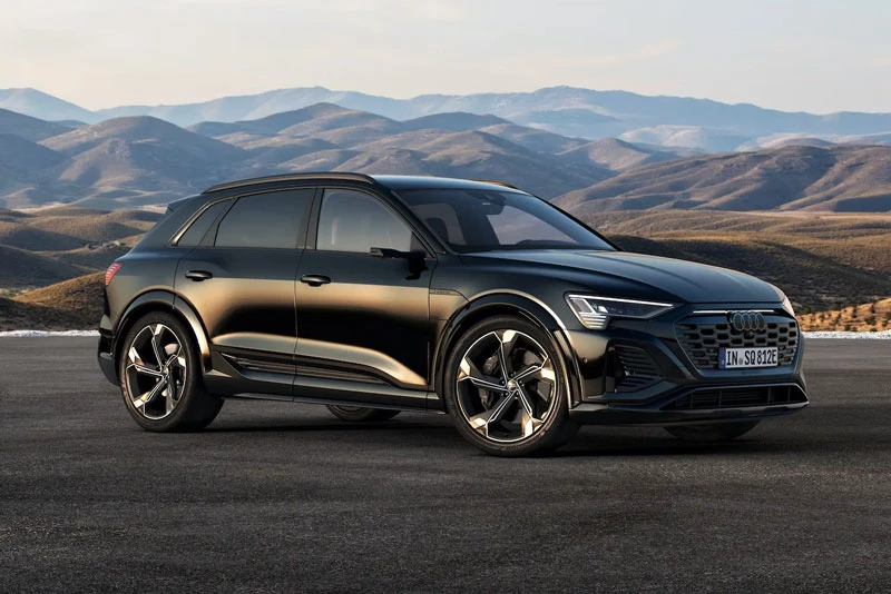 Audi Q8 E-tron 2024.