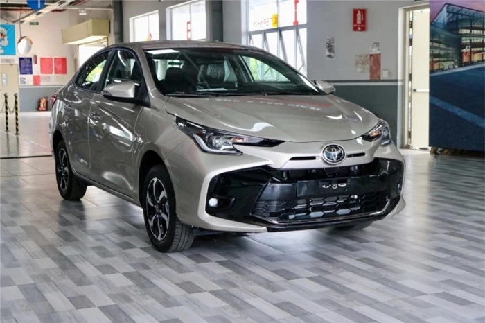 Giá lăn bánh xe Toyota Vios cuối tháng 11/2024 'rẻ như rau'