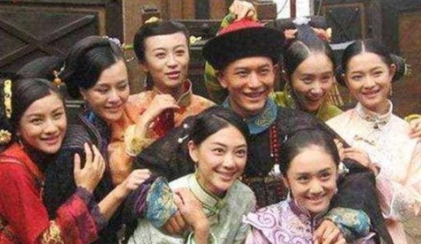 Thời xưa, cơ thể phụ nữ chưa phát triển hoàn thiện, tại sao 13, 14 tuổi lại phải kết hôn? Có điều gì bí mật đằng sau đó?