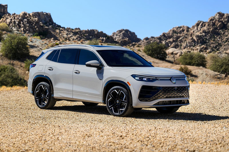 Volkswagen Tiguan 2025 ra mắt: Thiết kế ấn tượng hơn, nhiều công nghệ tiên tiến