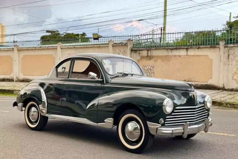 Hàng hiếm Peugeot 203 Coupe A Vendre 1954 màu xanh lục bảo xuất hiện tại Việt Nam