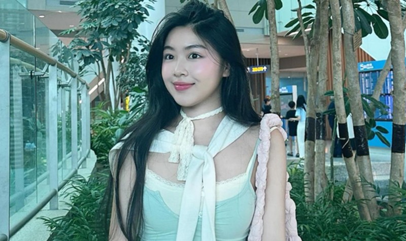 Con gái của Quyền Linh gây choáng khi lái xế sang đến trường