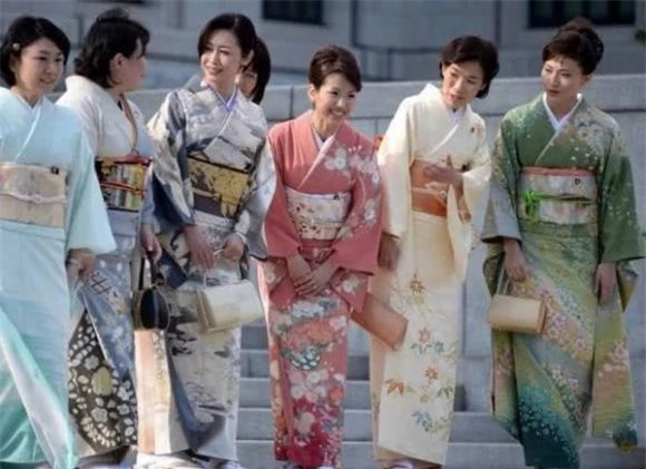 Nhật bản, phụ nữ Nhật, Kimono, phụ nữ nhật mặc kimono