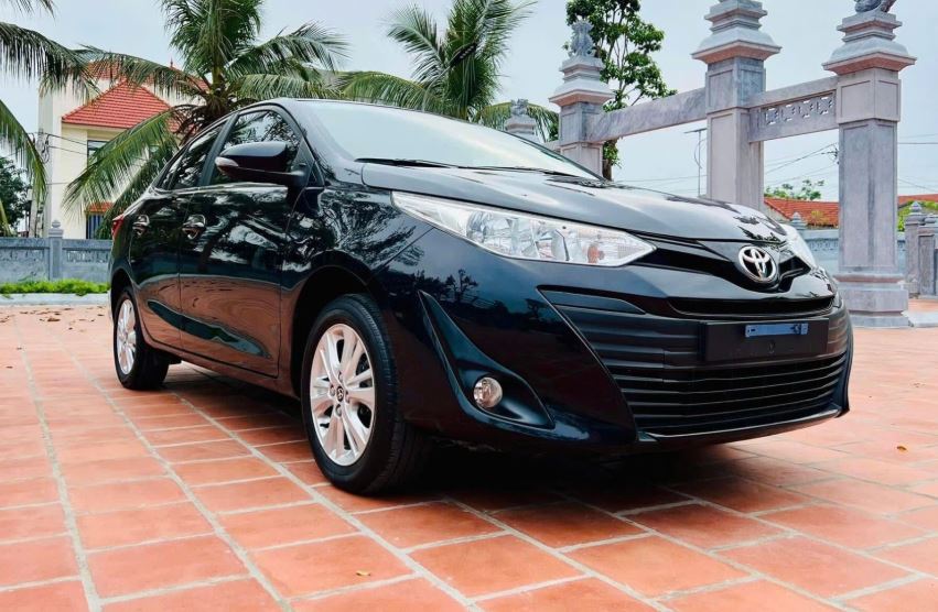 Lăn bánh gần 4 năm, Toyota Vios số sàn rao bán chỉ hơn 300 triệu trên sàn xe cũ