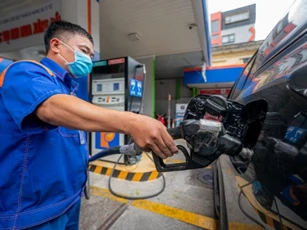 Đề xuất cho doanh nghiệp tự quyết giá xăng dầu có tỷ trọng tiêu thụ thấp