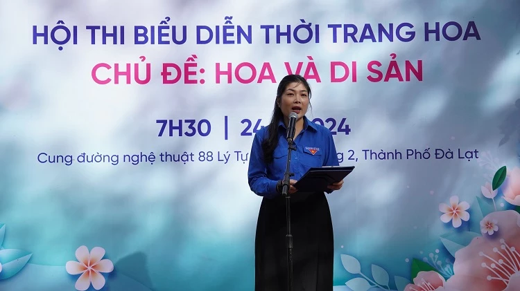 Chị Trần Anh Tú - Bí thư Thành đoàn Đà Lạt, phát biểu tại hội thi. 