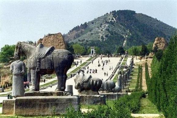 Chuyên gia tiết lộ lý do 400.000 người không thể đào được lăng mộ của Võ Tắc Thiên