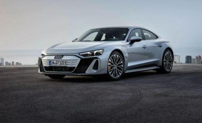 Audi e-tron GT 2025 trình làng, tăng giá mạnh