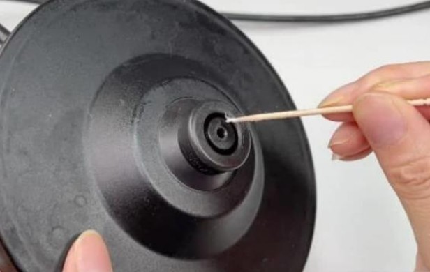 Cắm tăm vào ấm siêu tốc: Lợi ích tuyệt vời không phải ai cũng biết