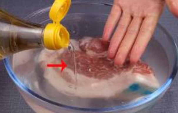 Đổ giấm lên thịt, nhận ngay lợi ích tuyệt vời mà bạn chưa bao giờ ngờ tới