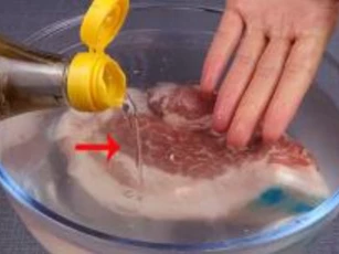 Đổ giấm lên thịt, nhận ngay lợi ích tuyệt vời mà bạn chưa bao giờ ngờ tới