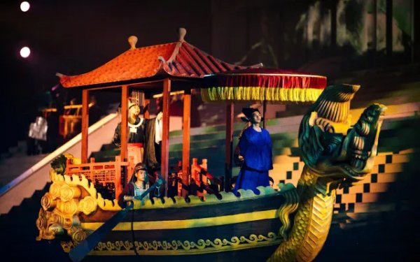 Dòng chảy lịch sử tráng lệ huy hoàng ở Lễ khai mạc Festival Ninh Bình 2024 