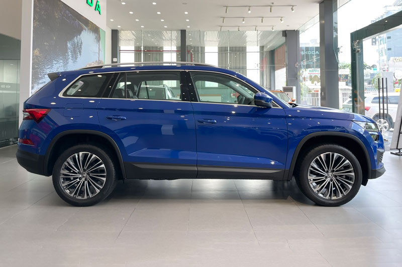 Mẫu SUV hạng D giảm giá gần 200 triệu đồng tại Việt Nam, ‘tuyên chiến’ với Hyundai Santa Fe, Ford Everest