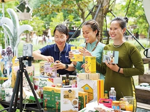 Chậm chuyển đổi số, nhiều doanh nghiệp chưa nhìn thấy rủi ro