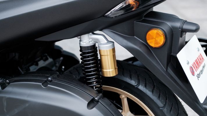 &#x2018;Vua xe ga&#x2019; 155cc m&#x1EDB;i c&#x1EE7;a Yamaha gi&#x1EA3;m gi&#xE1; r&#x1EBB; l&#x1EA5;n &#xE1;t Honda Air Blade, kh&#xE1;ch Vi&#x1EC7;t s&#x103;n &#x111;&#xF3;n h&#x1A1;n c&#x1EA3; Vario