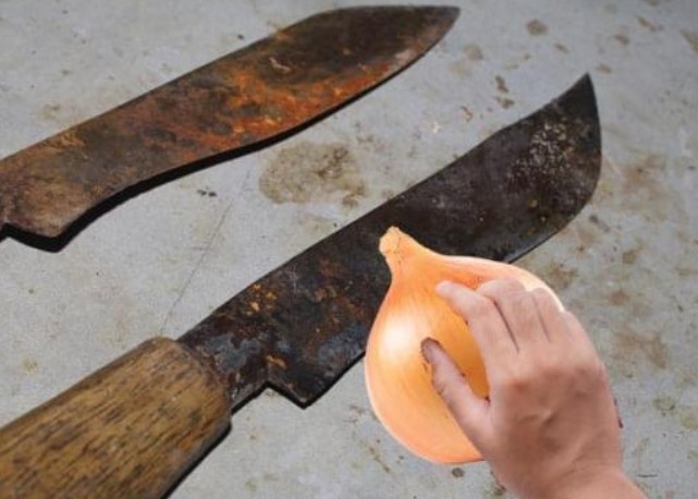 Dao b&#x1ECB; c&#xF9;n r&#x1EC9;, c&#x1ECD; m&#x1EA5;y ch&#x1EB3;ng s&#x1EA1;ch ch&#x1EC9; mu&#x1ED1;n v&#x1EE9;t &#x111;i, th&#x1EED; ch&#xE0; theo c&#xE1;ch n&#xE0;y &#x111;&#x1EA3;m b&#x1EA3;o b&#xF3;ng lo&#xE1;ng, s&#x1EAF;c l&#x1EB9;m nh&#x1B0; m&#x1EDB;i