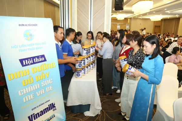 Dinh dưỡng đầy đủ cho mẹ và bé